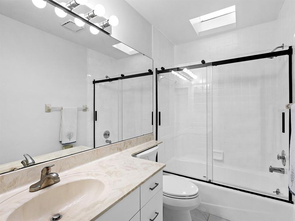 В аренду: $3,550 (3 спален, 2 ванн, 2195 Квадратных фут)