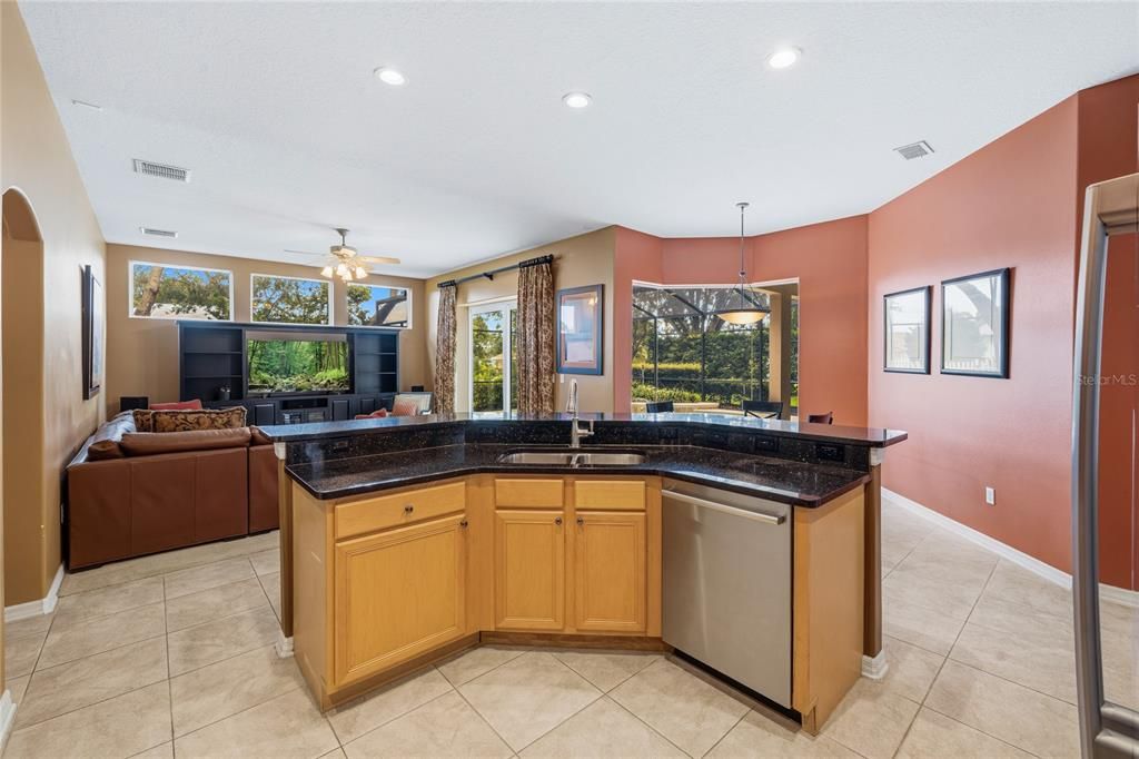 En Venta: $675,000 (4 camas, 3 baños, 3260 Pies cuadrados)