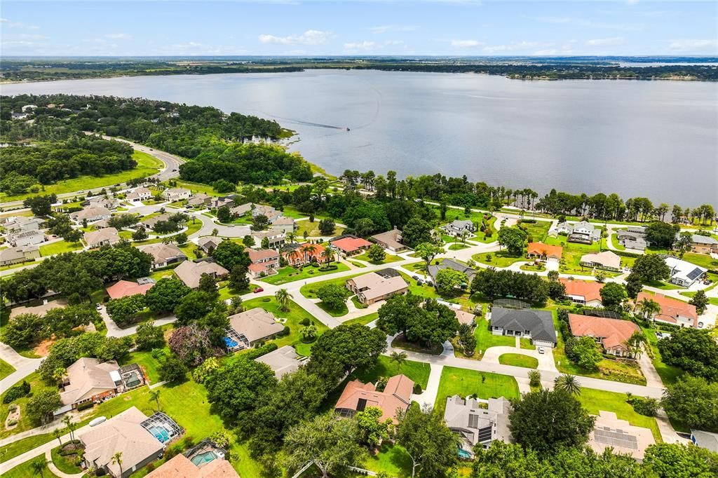 En Venta: $675,000 (4 camas, 3 baños, 3260 Pies cuadrados)