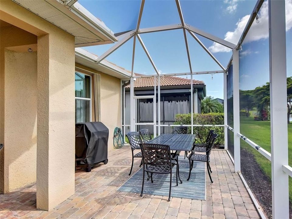 For Sale: $539,900 (3 beds, 2 baths, 1910 Square Feet)