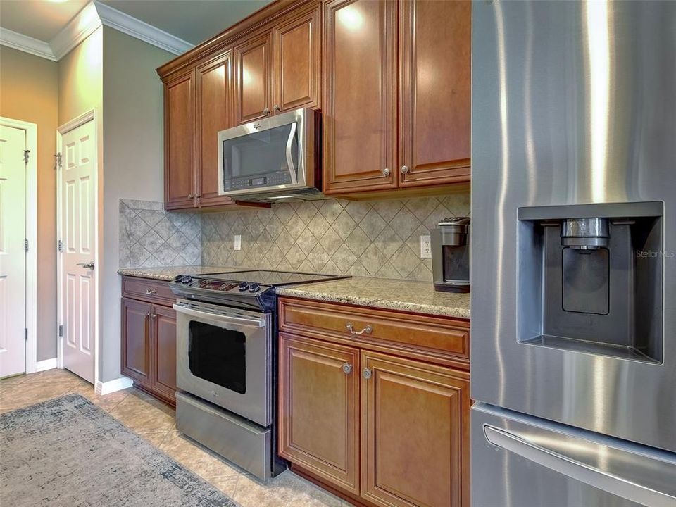 For Sale: $539,900 (3 beds, 2 baths, 1910 Square Feet)