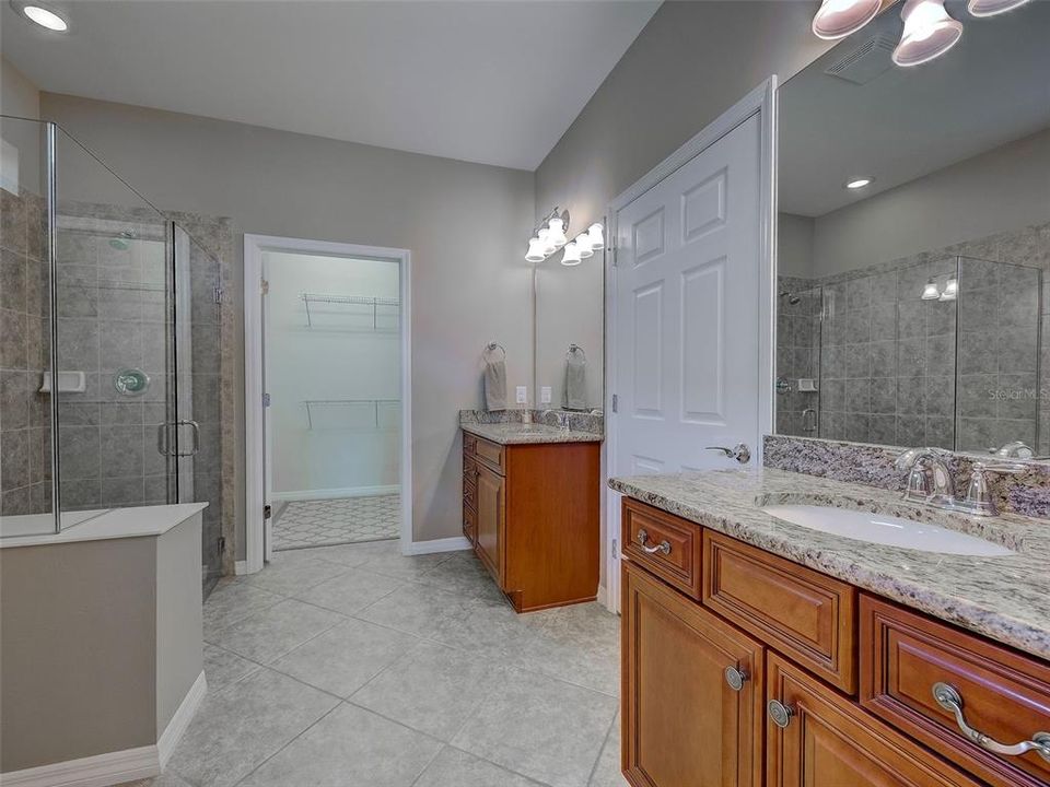 For Sale: $539,900 (3 beds, 2 baths, 1910 Square Feet)