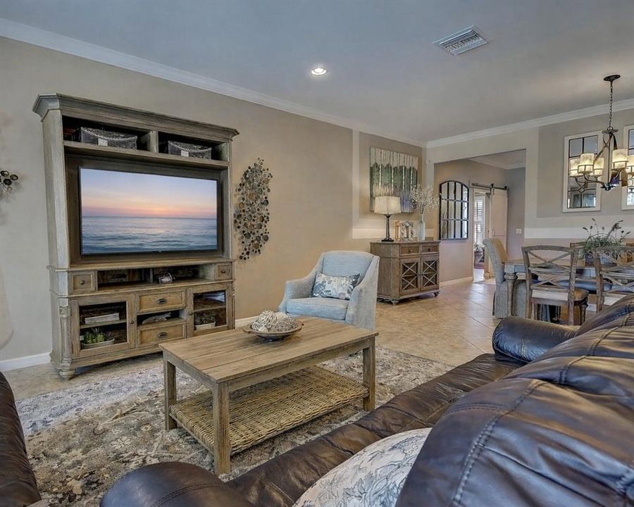For Sale: $539,900 (3 beds, 2 baths, 1910 Square Feet)