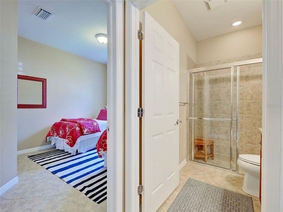 For Sale: $539,900 (3 beds, 2 baths, 1910 Square Feet)