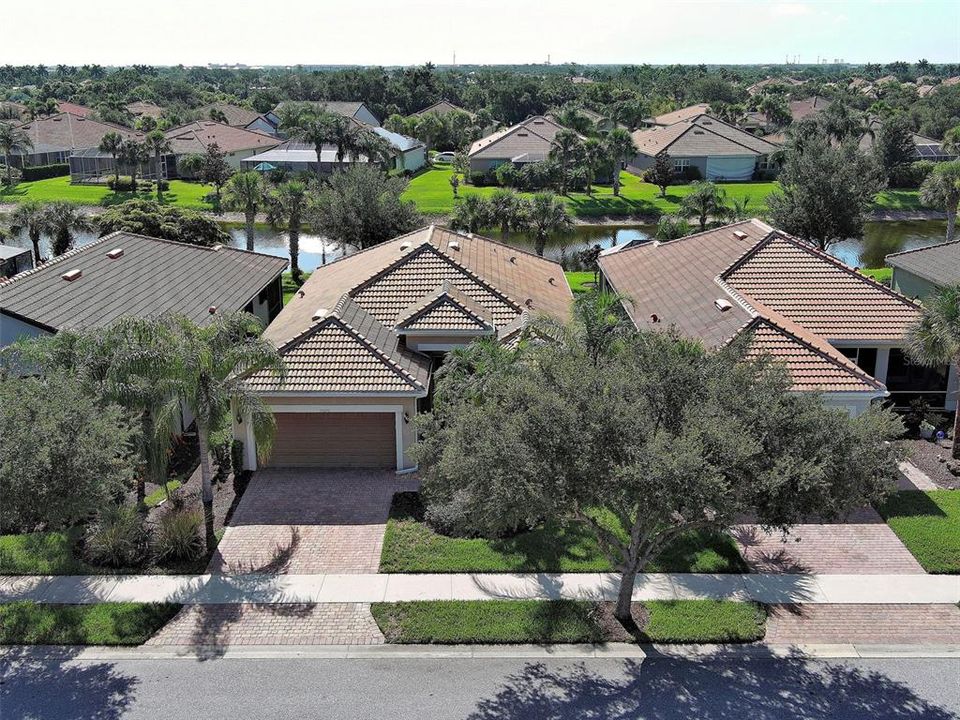 For Sale: $539,900 (3 beds, 2 baths, 1910 Square Feet)