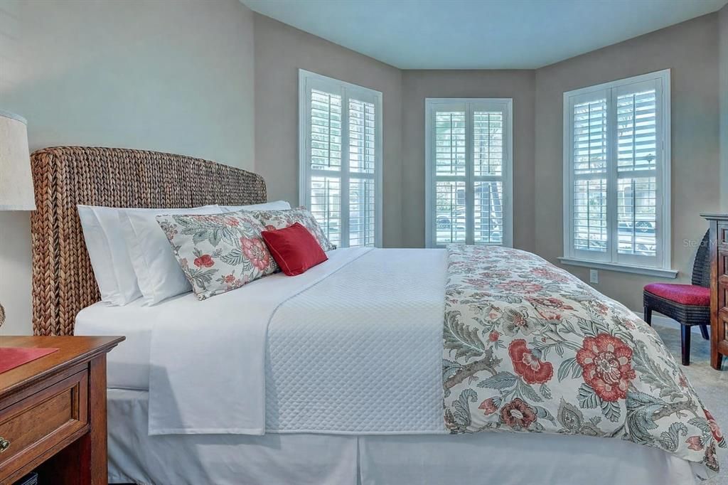 For Sale: $539,900 (3 beds, 2 baths, 1910 Square Feet)