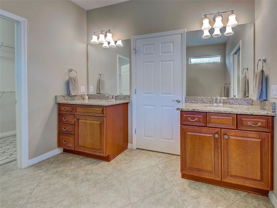 For Sale: $539,900 (3 beds, 2 baths, 1910 Square Feet)