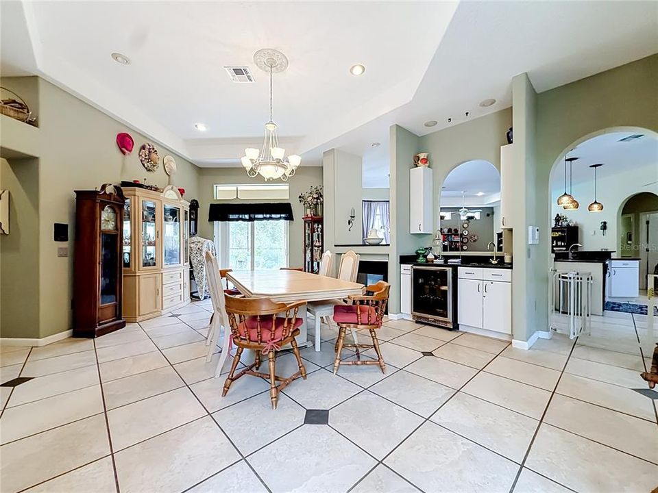 For Sale: $599,500 (5 beds, 4 baths, 3296 Square Feet)
