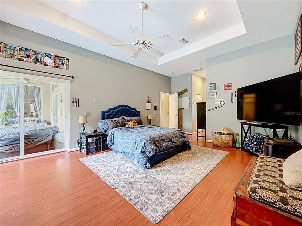 For Sale: $599,500 (5 beds, 4 baths, 3296 Square Feet)