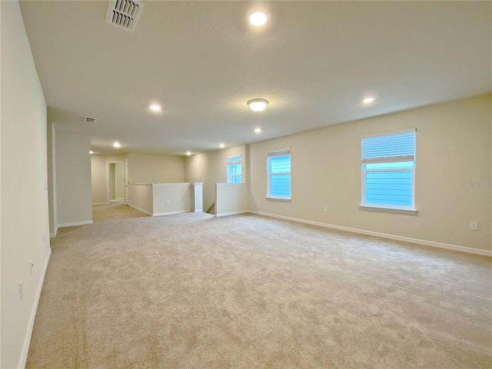 Activo con contrato: $3,400 (7 camas, 5 baños, 3281 Pies cuadrados)