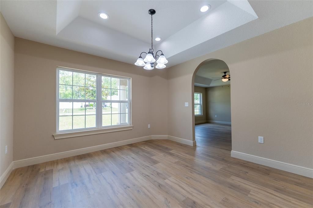For Sale: $299,900 (3 beds, 2 baths, 1936 Square Feet)