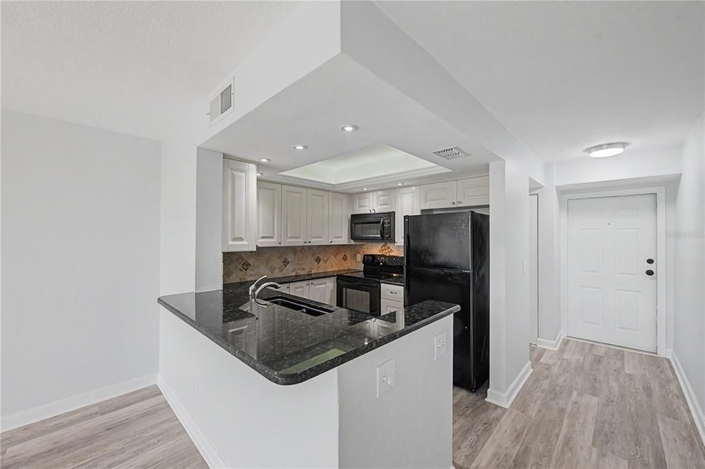 For Sale: $249,900 (3 beds, 2 baths, 1065 Square Feet)