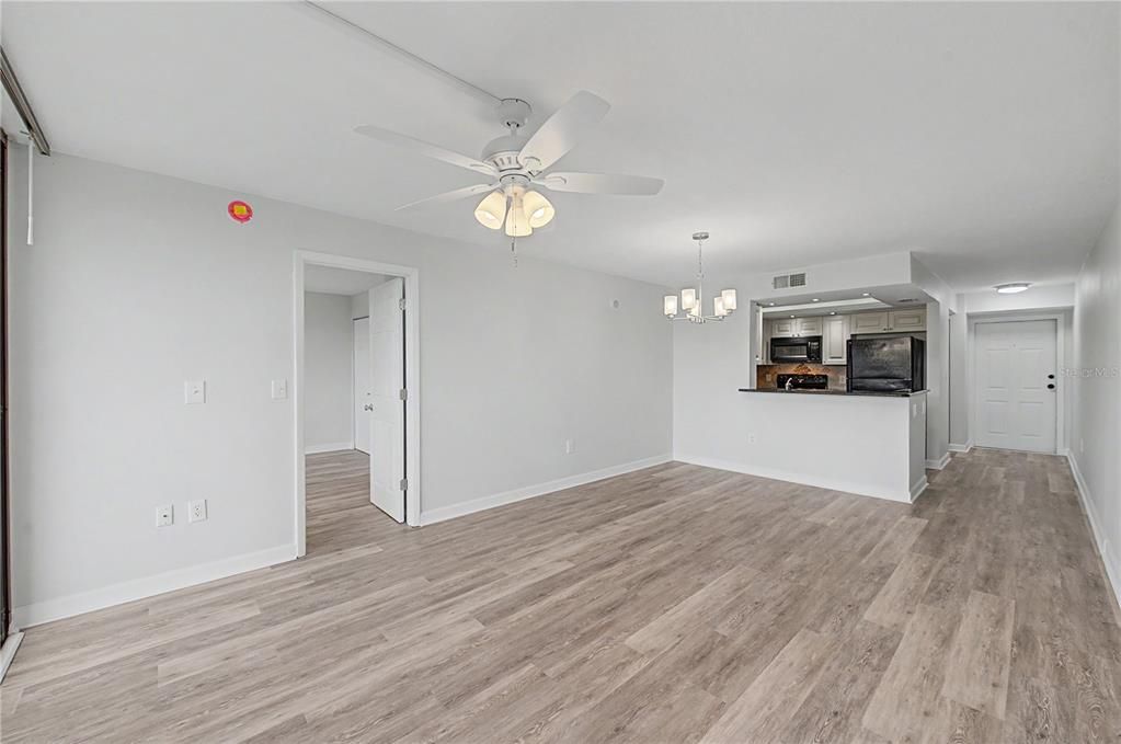 For Sale: $249,900 (3 beds, 2 baths, 1065 Square Feet)