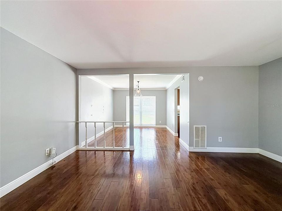 En Venta: $489,900 (4 camas, 2 baños, 2126 Pies cuadrados)