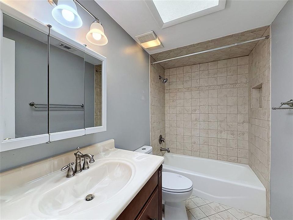 En Venta: $489,900 (4 camas, 2 baños, 2126 Pies cuadrados)