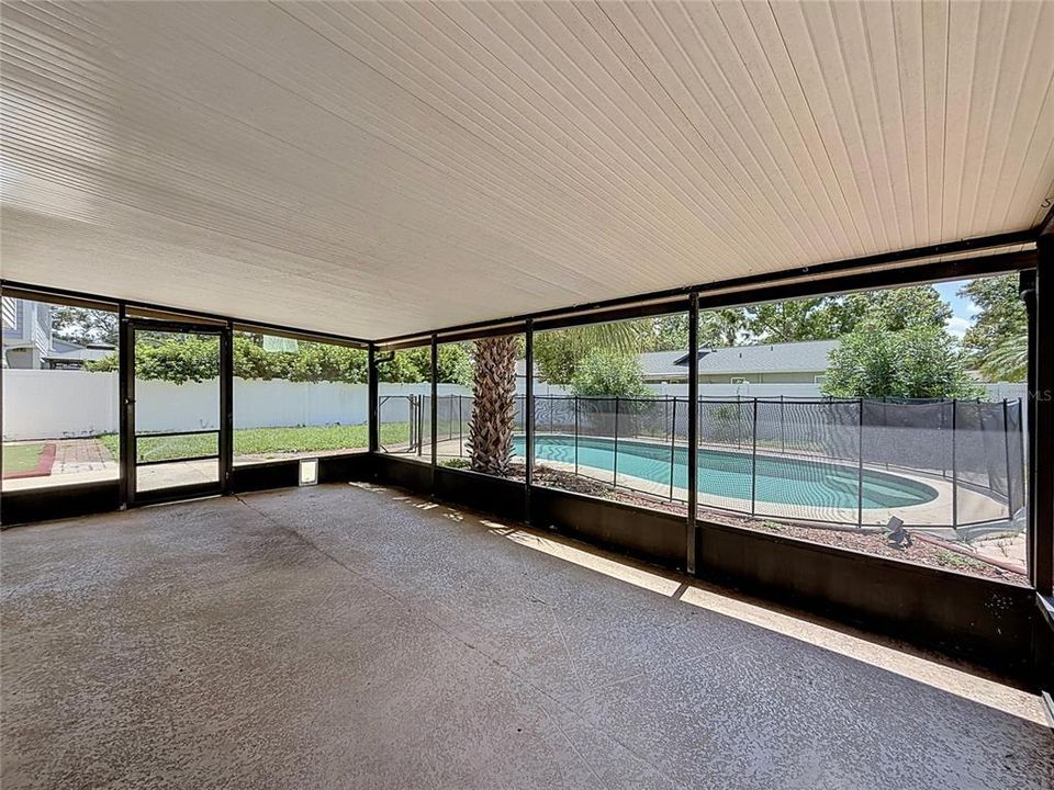 En Venta: $489,900 (4 camas, 2 baños, 2126 Pies cuadrados)