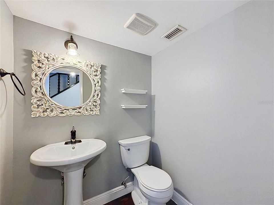 En Venta: $489,900 (4 camas, 2 baños, 2126 Pies cuadrados)