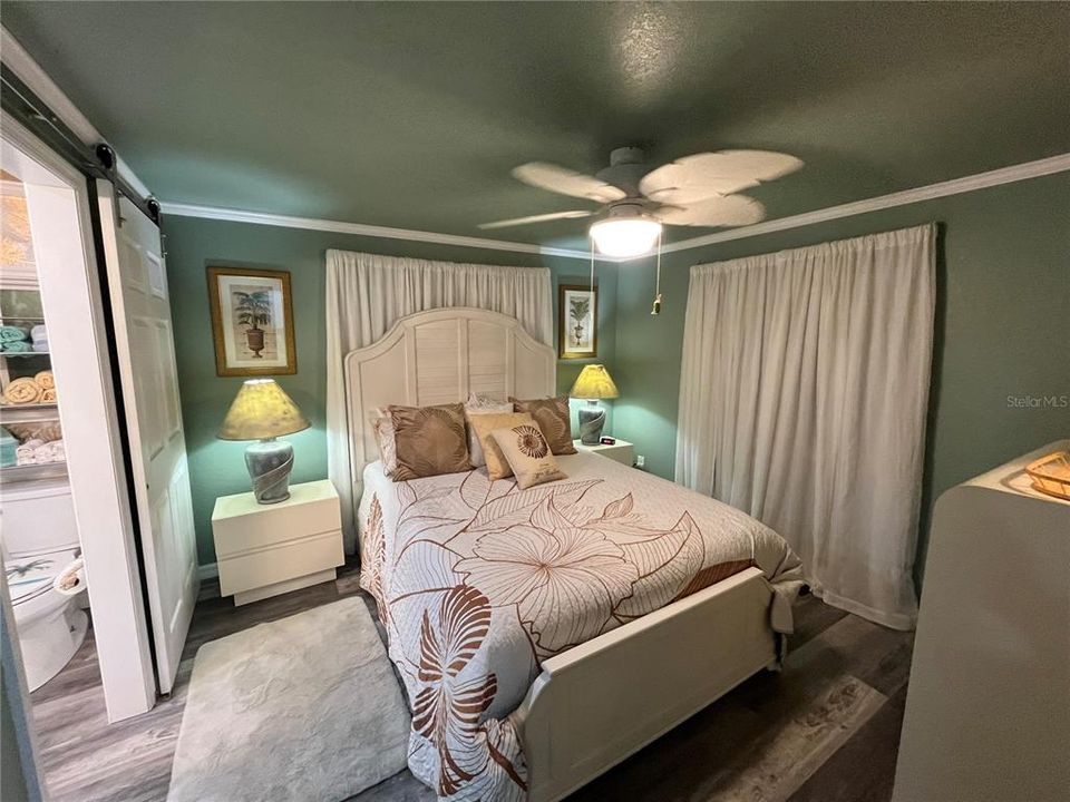 For Sale: $199,000 (2 beds, 2 baths, 1018 Square Feet)