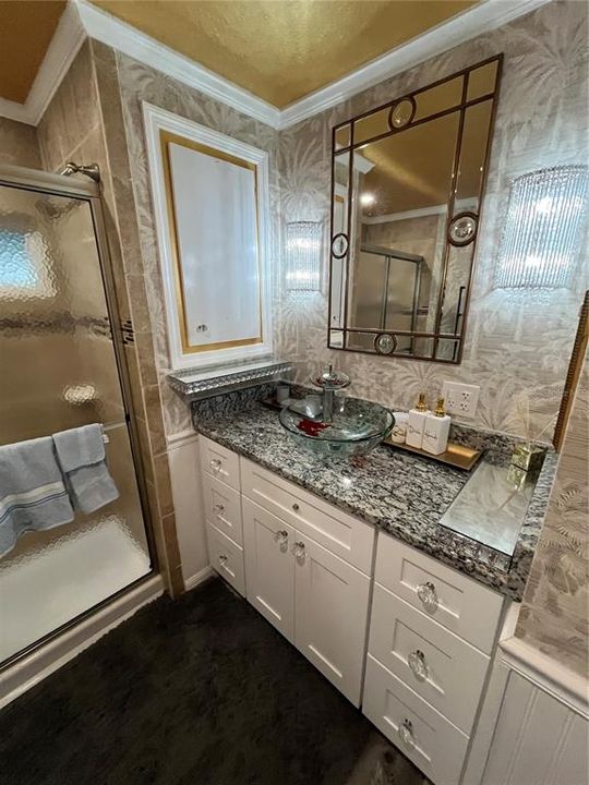 For Sale: $199,000 (2 beds, 2 baths, 1018 Square Feet)