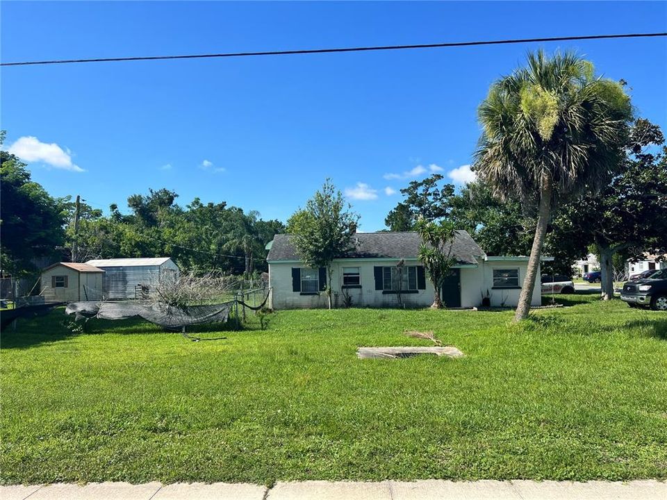 For Sale: $329,000 (3 beds, 1 baths, 1080 Square Feet)