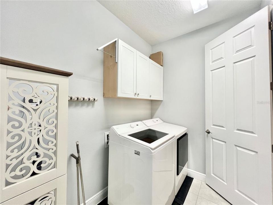 For Rent: $3,500 (2 beds, 2 baths, 1649 Square Feet)