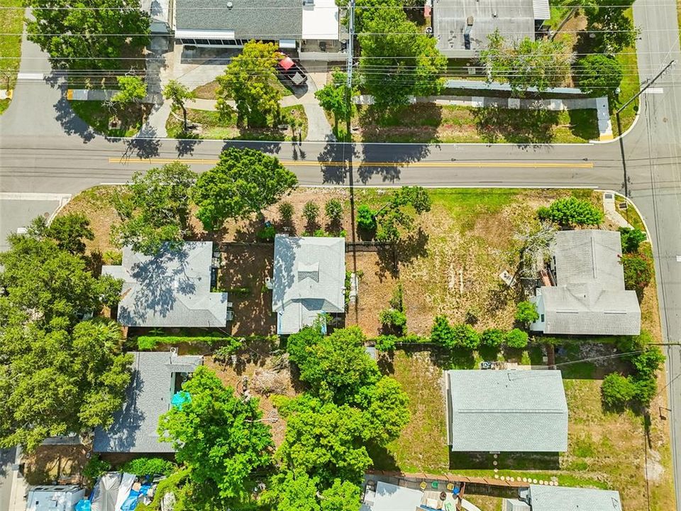 Под контрактом: $325,000 (0.24 acres)