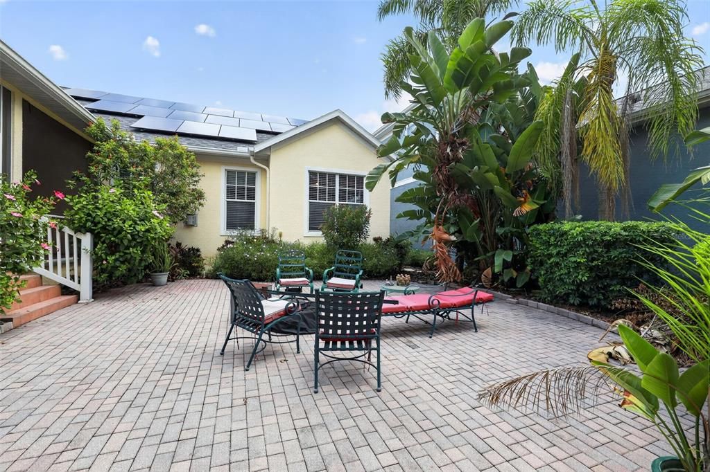 En Venta: $459,900 (3 camas, 2 baños, 2242 Pies cuadrados)