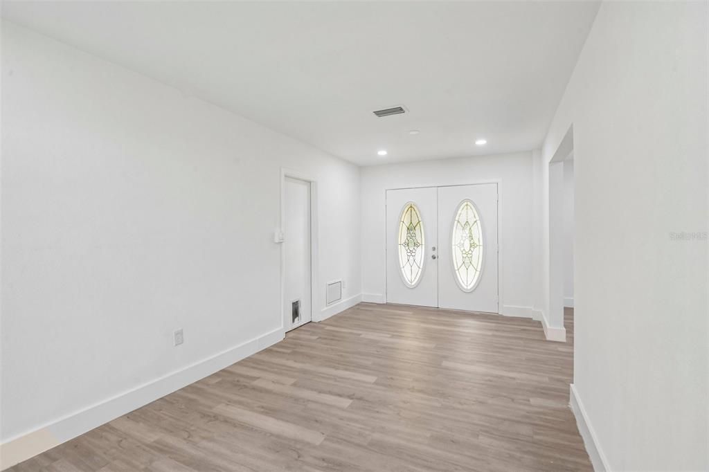 En Venta: $450,000 (3 camas, 2 baños, 1445 Pies cuadrados)