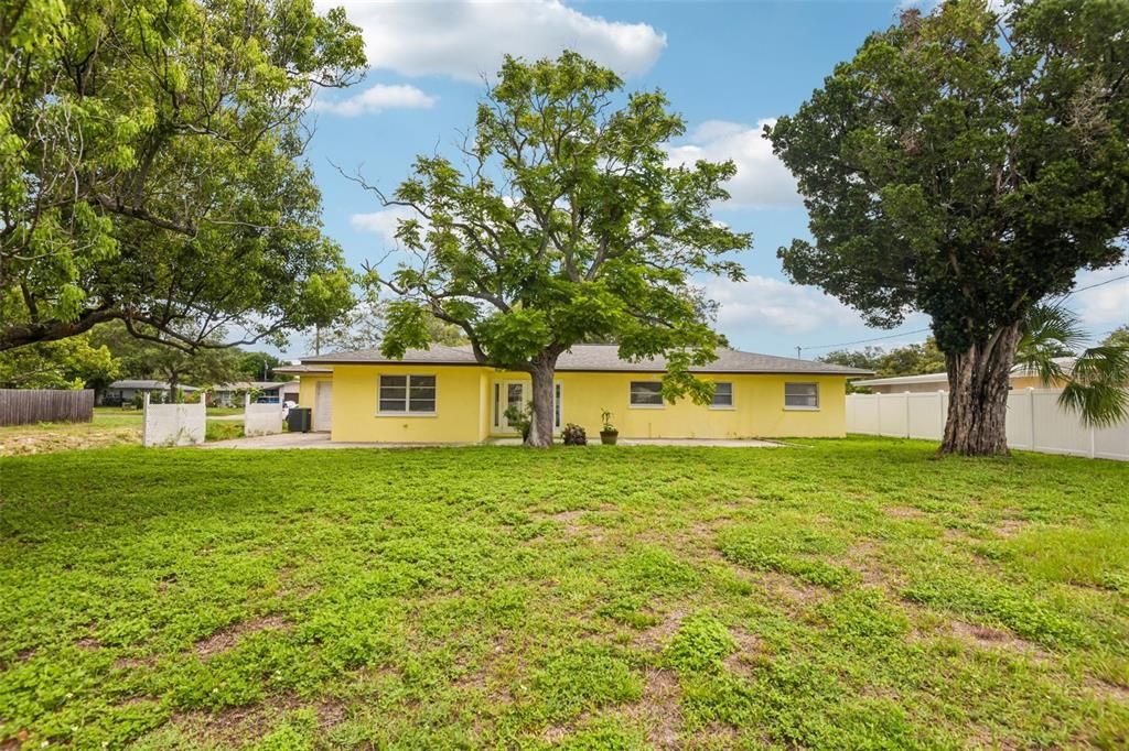 En Venta: $450,000 (3 camas, 2 baños, 1445 Pies cuadrados)