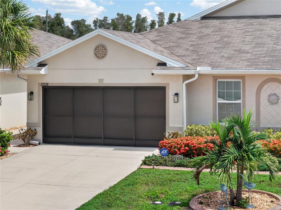 For Sale: $315,000 (2 beds, 2 baths, 1516 Square Feet)