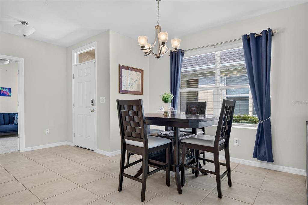 For Sale: $315,000 (2 beds, 2 baths, 1516 Square Feet)