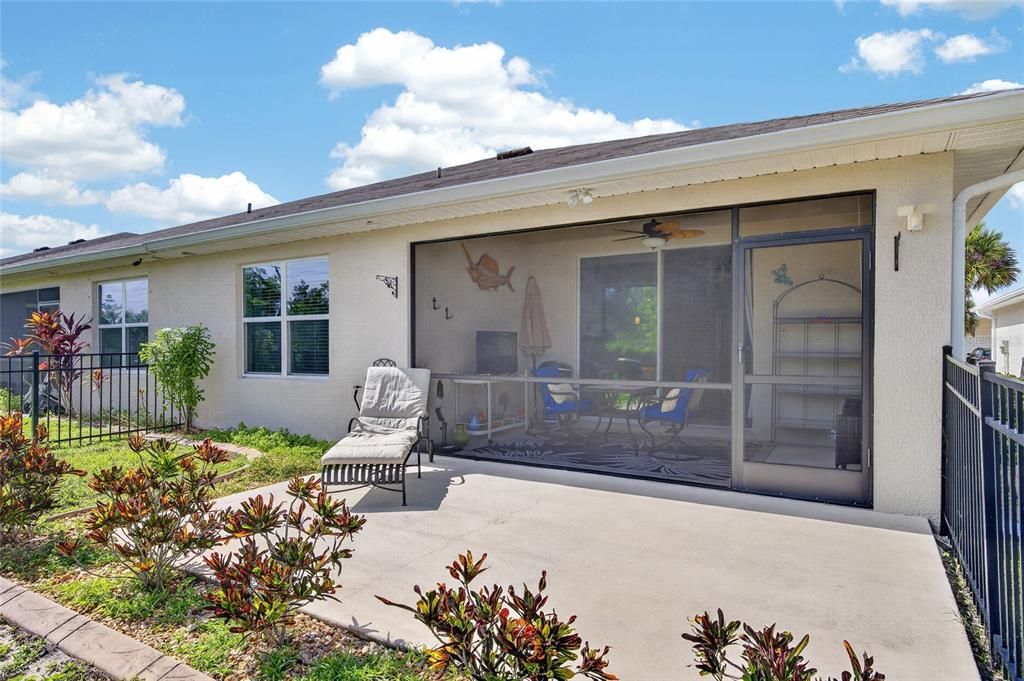 For Sale: $315,000 (2 beds, 2 baths, 1516 Square Feet)