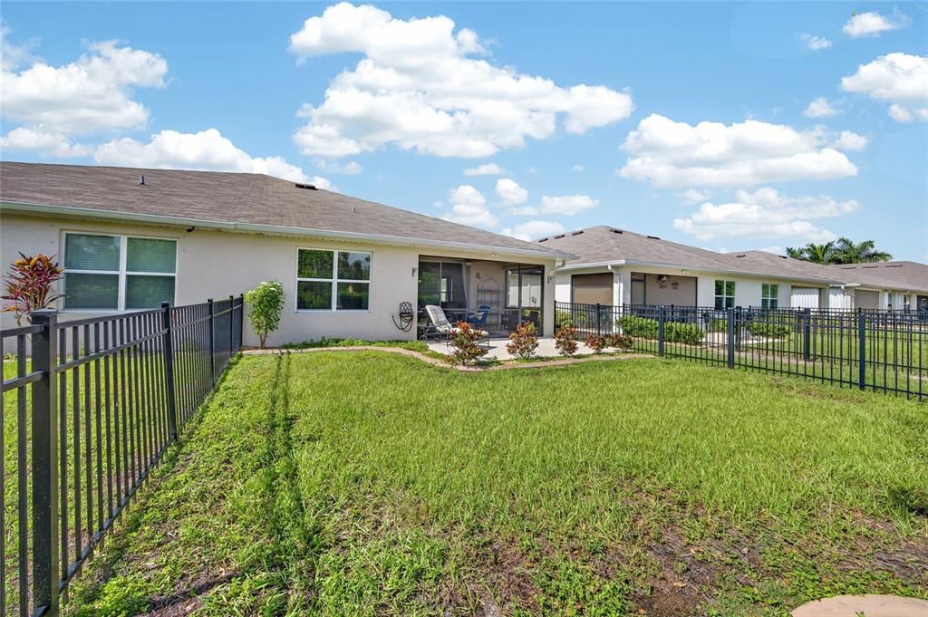 For Sale: $315,000 (2 beds, 2 baths, 1516 Square Feet)