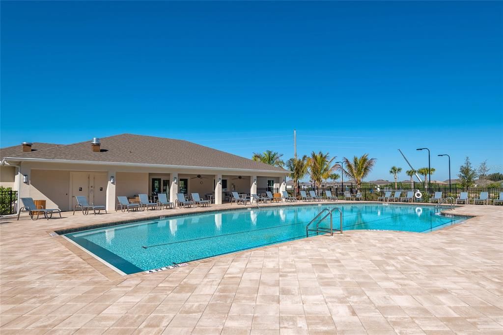 For Sale: $315,000 (2 beds, 2 baths, 1516 Square Feet)
