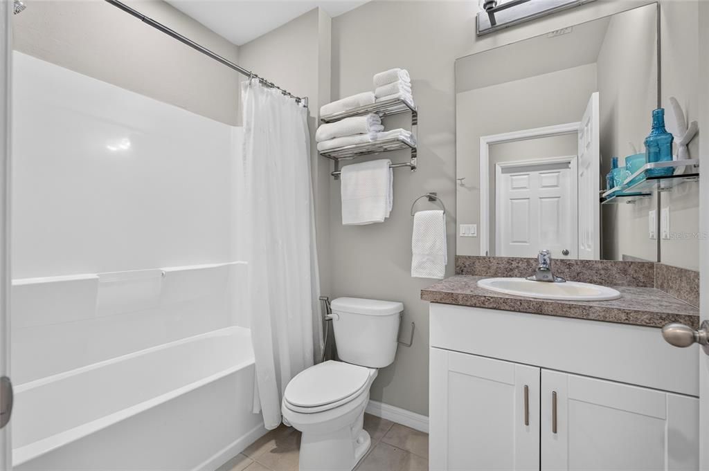 For Sale: $315,000 (2 beds, 2 baths, 1516 Square Feet)