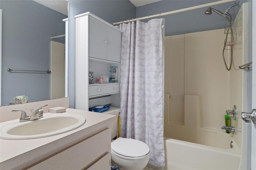 Activo con contrato: $170,000 (2 camas, 2 baños, 987 Pies cuadrados)