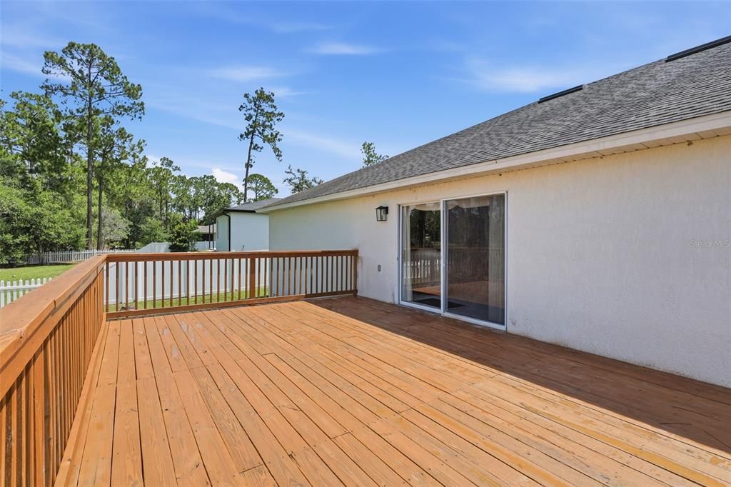 For Sale: $425,000 (4 beds, 2 baths, 2542 Square Feet)