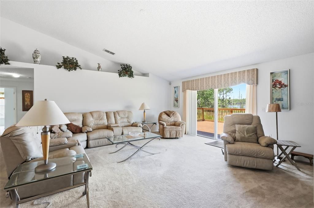 For Sale: $425,000 (4 beds, 2 baths, 2542 Square Feet)