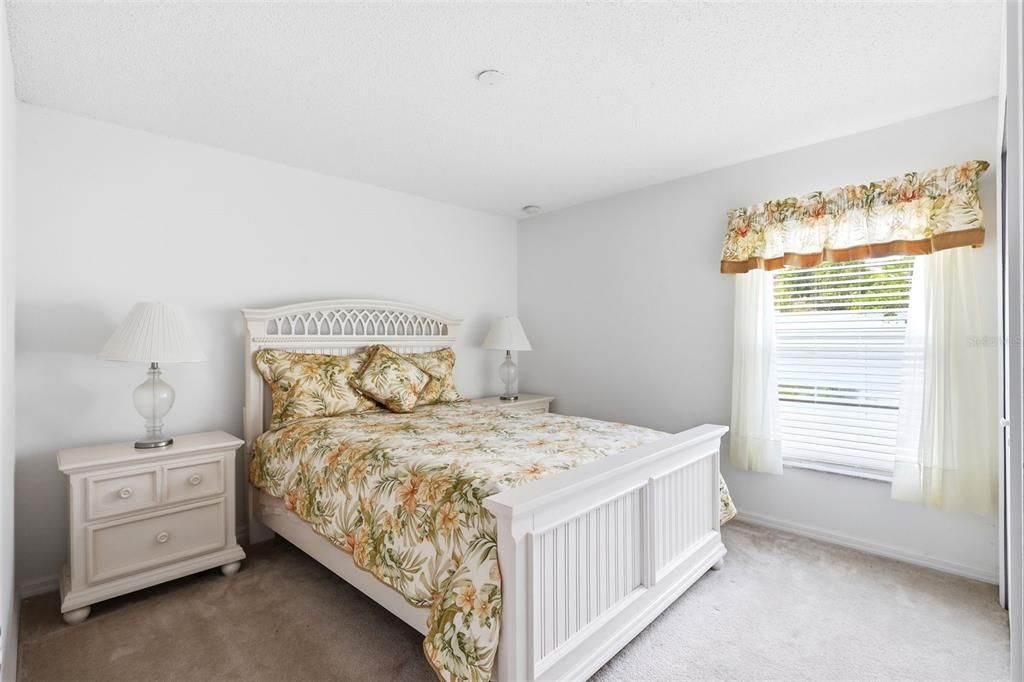 For Sale: $425,000 (4 beds, 2 baths, 2542 Square Feet)