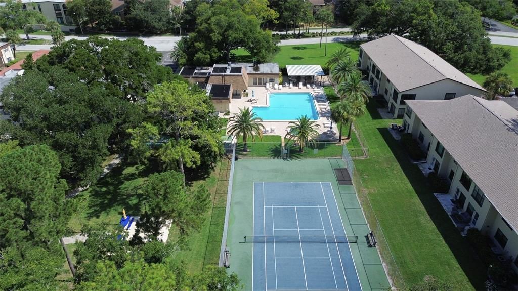 For Sale: $180,000 (2 beds, 2 baths, 928 Square Feet)