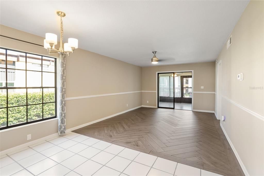 For Sale: $180,000 (2 beds, 2 baths, 928 Square Feet)