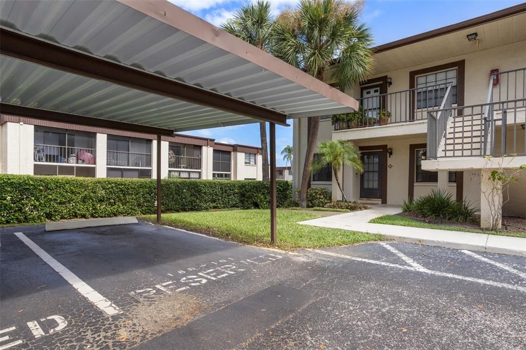 For Sale: $180,000 (2 beds, 2 baths, 928 Square Feet)