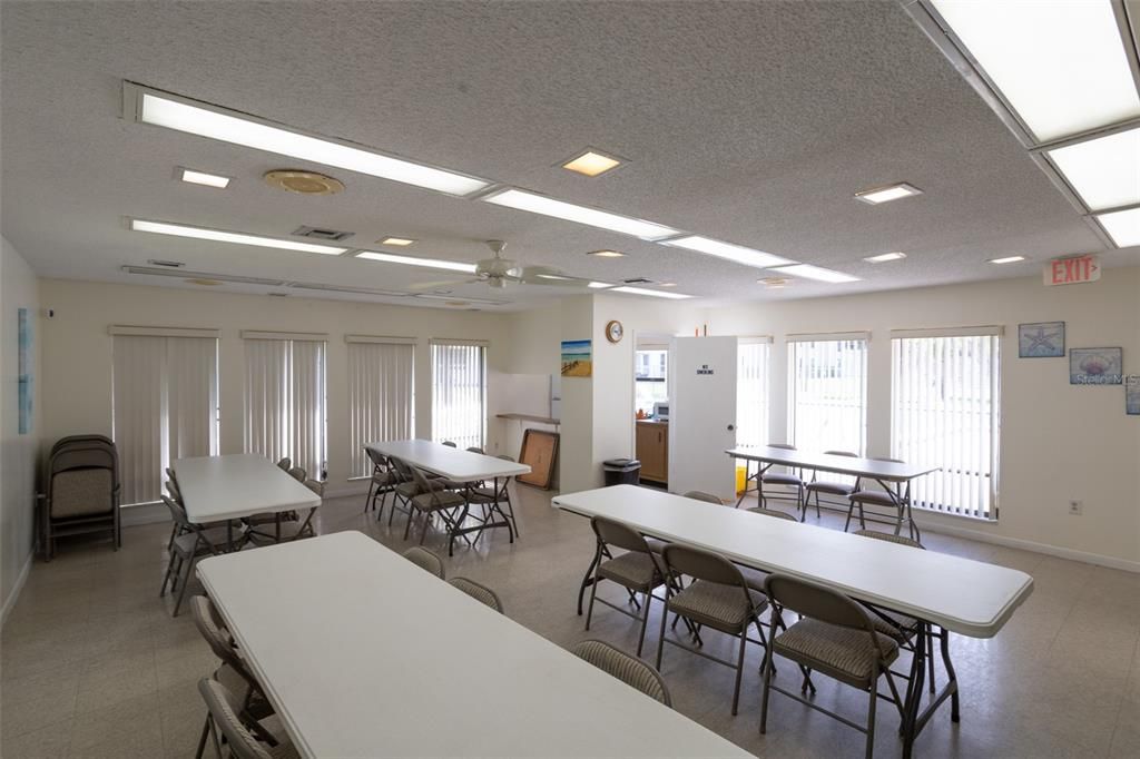 For Sale: $180,000 (2 beds, 2 baths, 928 Square Feet)