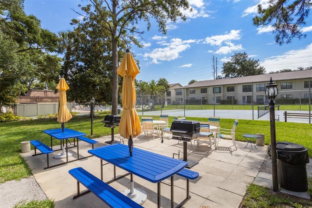 For Sale: $180,000 (2 beds, 2 baths, 928 Square Feet)
