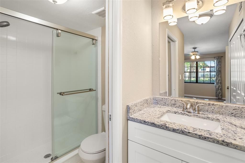 For Sale: $180,000 (2 beds, 2 baths, 928 Square Feet)