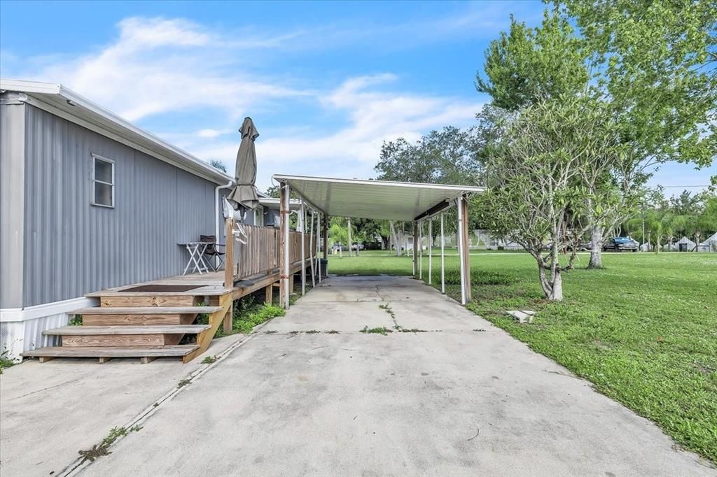 For Sale: $179,000 (2 beds, 2 baths, 935 Square Feet)