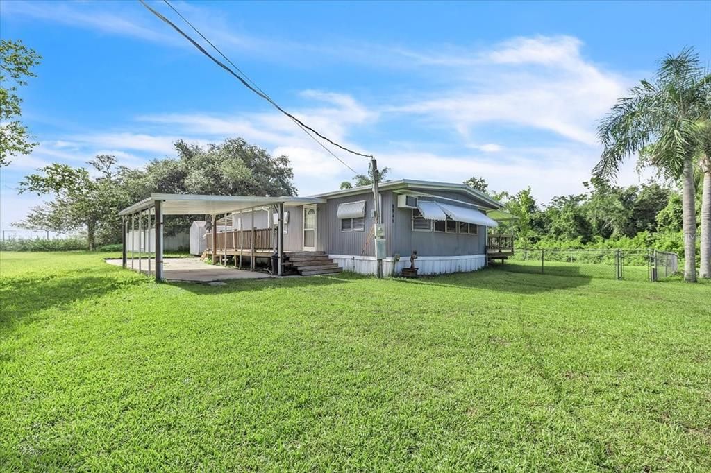 For Sale: $179,000 (2 beds, 2 baths, 935 Square Feet)