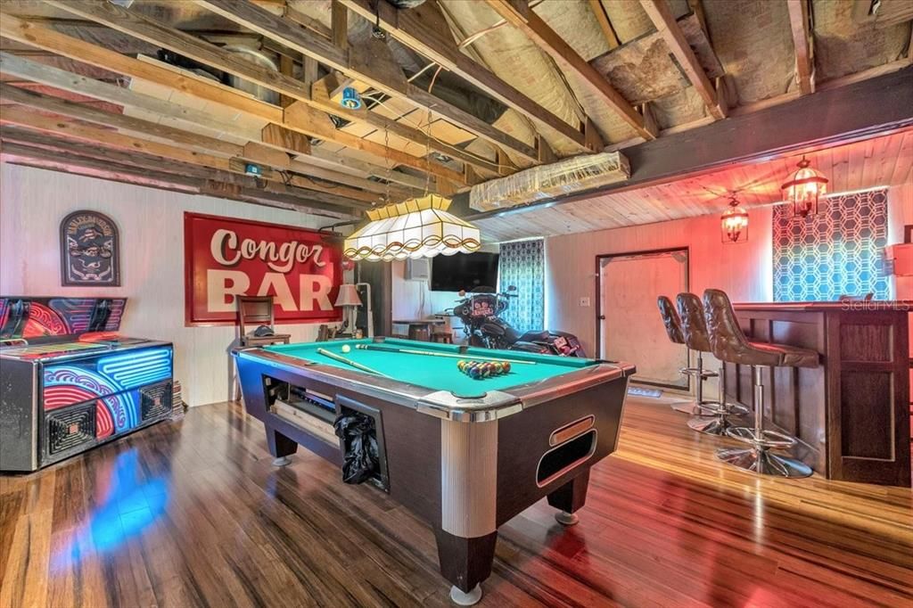 For Sale: $179,000 (2 beds, 2 baths, 935 Square Feet)
