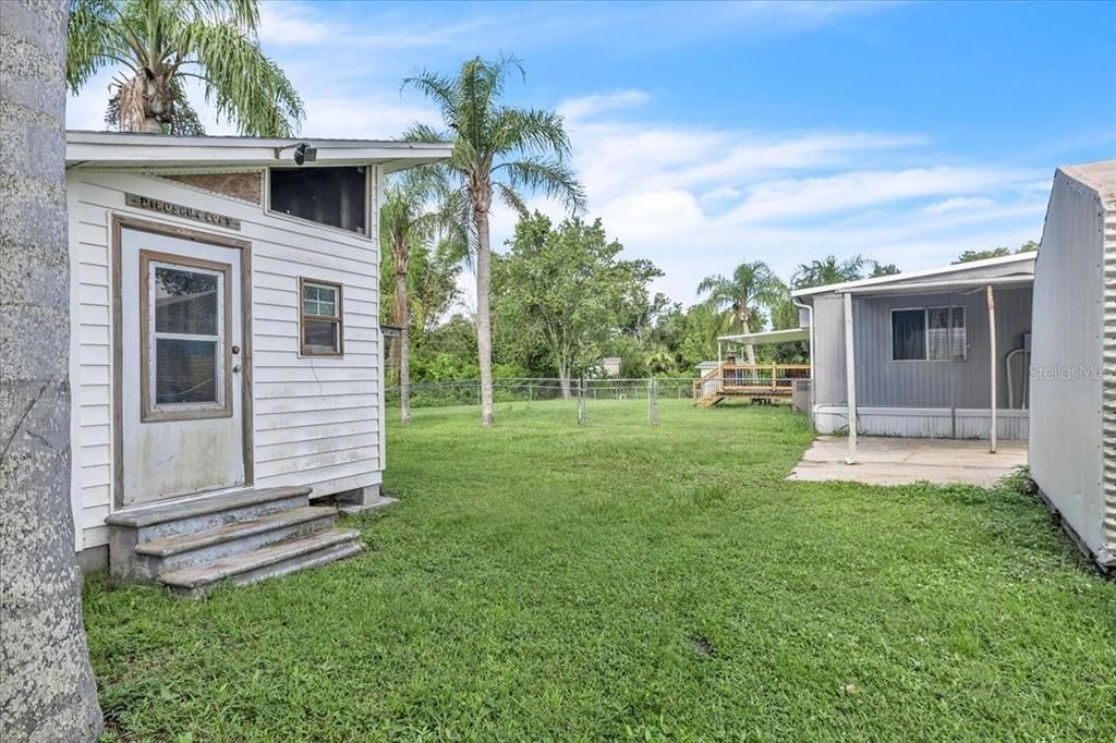 For Sale: $179,000 (2 beds, 2 baths, 935 Square Feet)