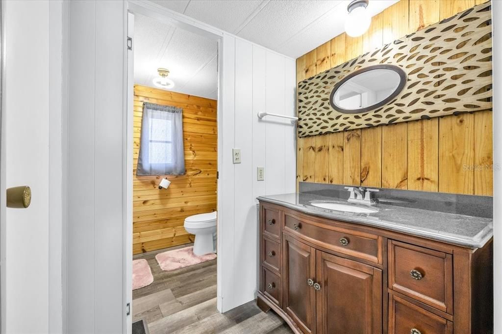 For Sale: $179,000 (2 beds, 2 baths, 935 Square Feet)